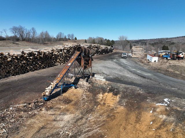 109 River Road, Irasburg, VT 05845