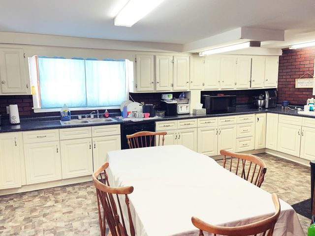 109 River Road, Irasburg, VT 05845