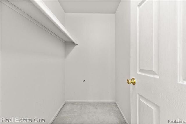 113 Algansee Drive, Troy, MI 48083