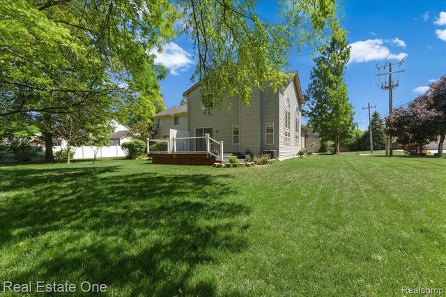 113 Algansee Drive, Troy, MI 48083