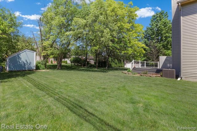 113 Algansee Drive, Troy, MI 48083