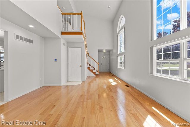 113 Algansee Drive, Troy, MI 48083