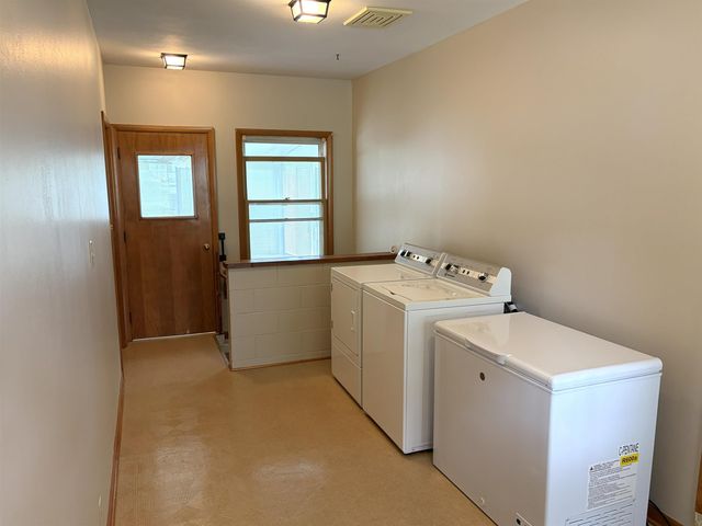 803 S Adams Street, Wellsburg, IA 50680