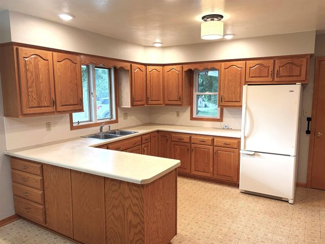 803 S Adams Street, Wellsburg, IA 50680