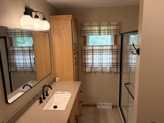 803 S Adams Street, Wellsburg, IA 50680