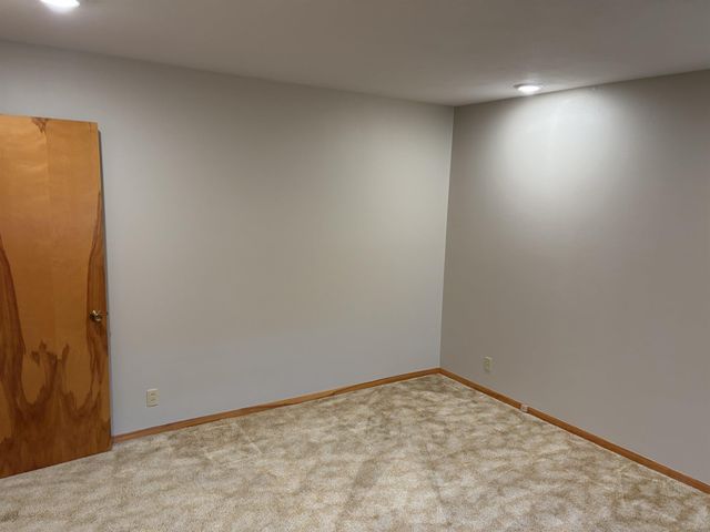 803 S Adams Street, Wellsburg, IA 50680