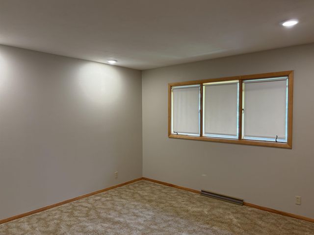 803 S Adams Street, Wellsburg, IA 50680