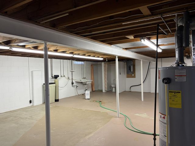 803 S Adams Street, Wellsburg, IA 50680