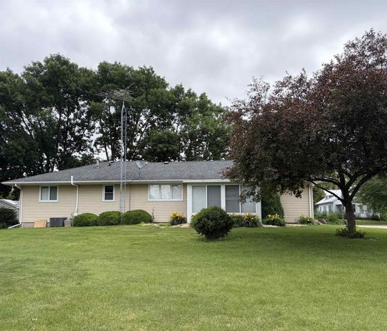 803 S Adams Street, Wellsburg, IA 50680