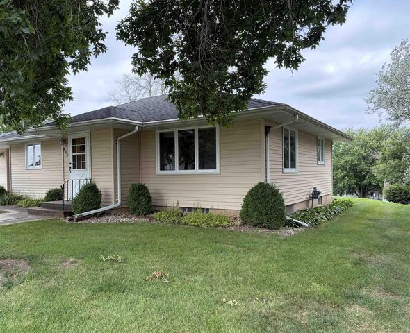 803 S Adams Street, Wellsburg, IA 50680
