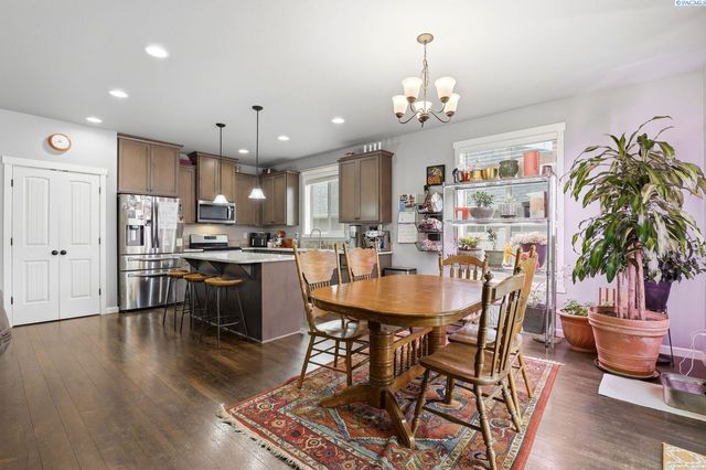 104 Bravo Street, Moxee City, WA 98936