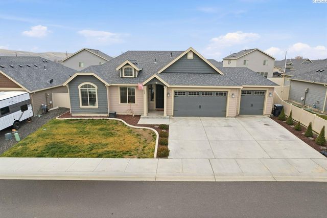 104 Bravo Street, Moxee City, WA 98936