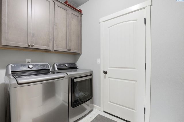 104 Bravo Street, Moxee City, WA 98936