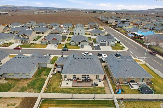 104 Bravo Street, Moxee City, WA 98936