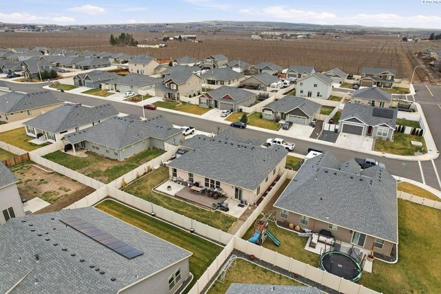 104 Bravo Street, Moxee City, WA 98936