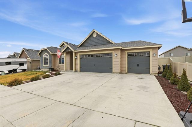 104 Bravo Street, Moxee City, WA 98936