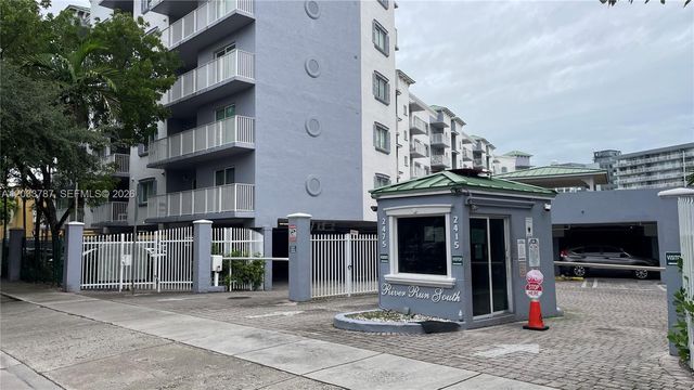 2475 NW 16th St Rd 309, Miami, FL 33125