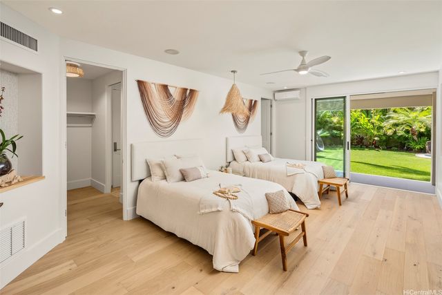 4670 Kahala Avenue, Honolulu, HI 96816