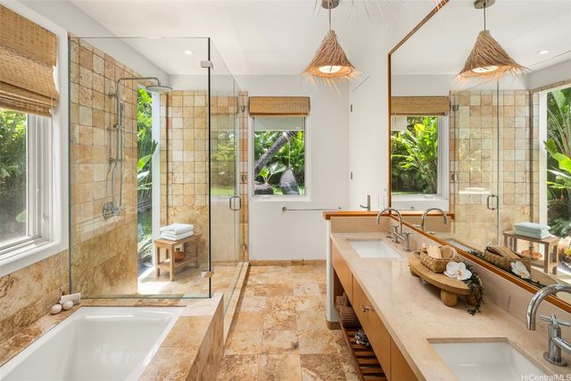 4670 Kahala Avenue, Honolulu, HI 96816