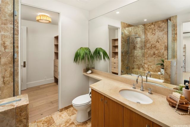 4670 Kahala Avenue, Honolulu, HI 96816