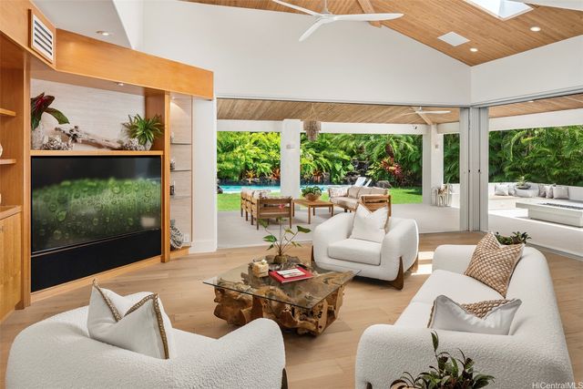4670 Kahala Avenue, Honolulu, HI 96816