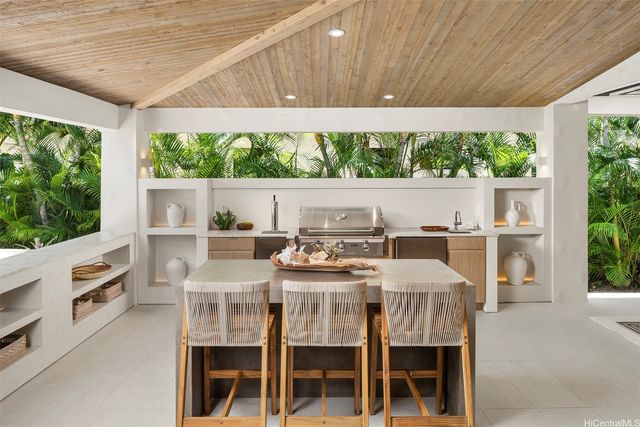 4670 Kahala Avenue, Honolulu, HI 96816
