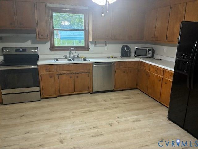 2000 Point Of Rocks Rd, Chester, VA 23836