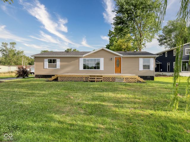 650 S Wildwood Drive, Cromwell, IN 46732