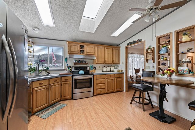 104 Hart Circle, Shady Cove, OR 97539