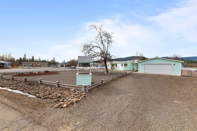 104 Hart Circle, Shady Cove, OR 97539