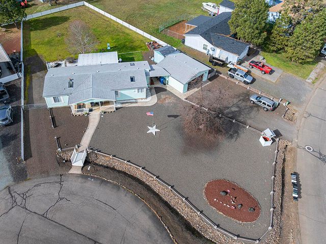 104 Hart Circle, Shady Cove, OR 97539