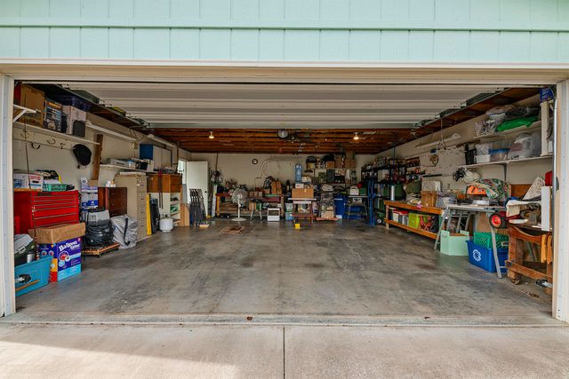 104 Hart Circle, Shady Cove, OR 97539