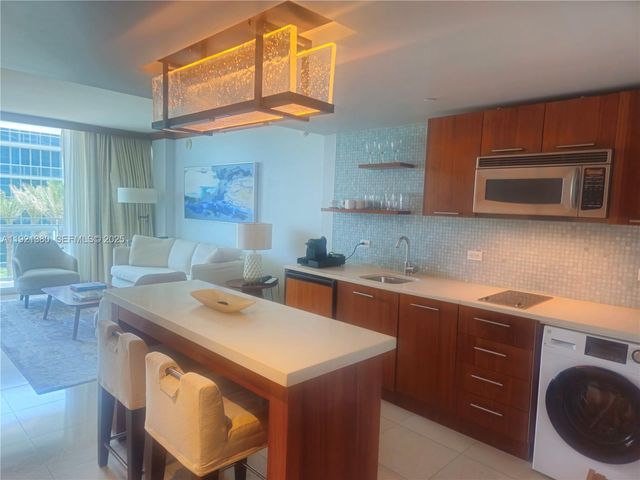 6801 Collins Avenue 320, Miami Beach, FL 33141