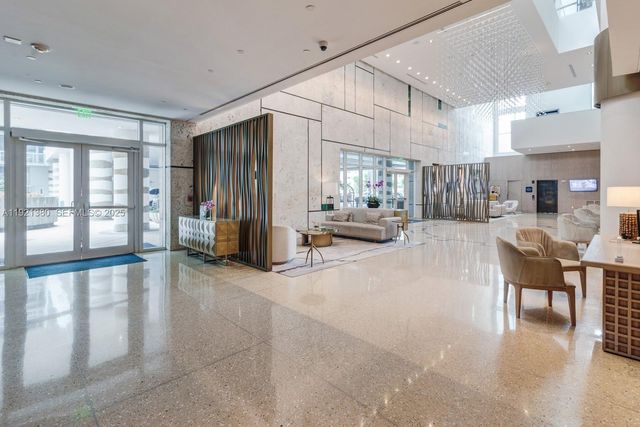6801 Collins Avenue 320, Miami Beach, FL 33141