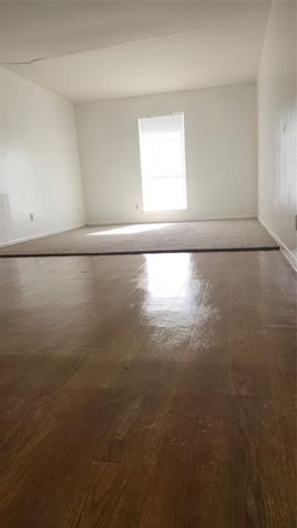 105 Avondale Street 16, Houston, TX 77006