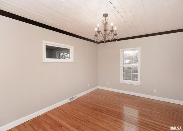 213 N WILLIAMS Street, Geneseo, IL 61254