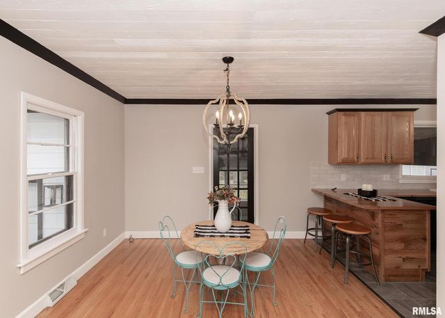 213 N WILLIAMS Street, Geneseo, IL 61254