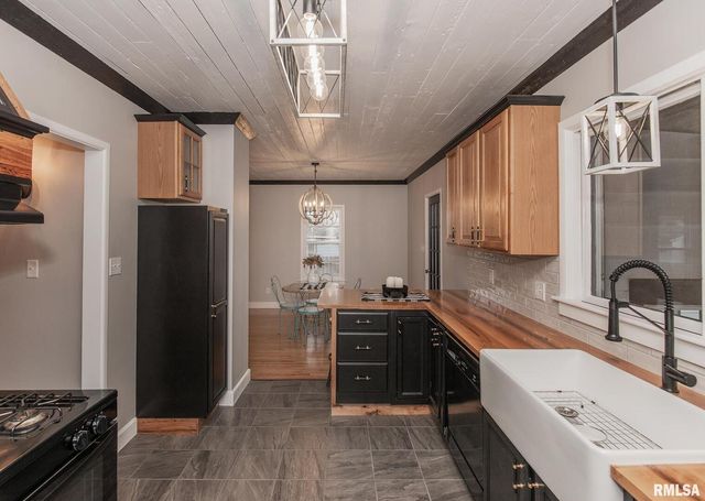 213 N WILLIAMS Street, Geneseo, IL 61254