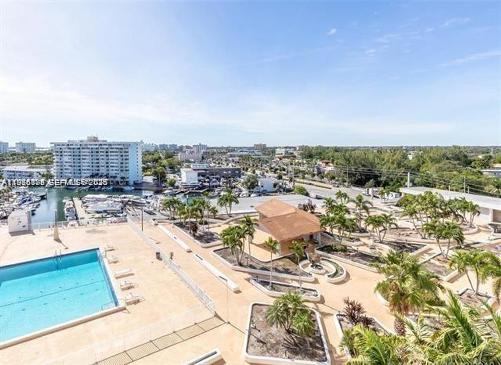 13499 Biscayne Blvd 912, North Miami, FL 33181