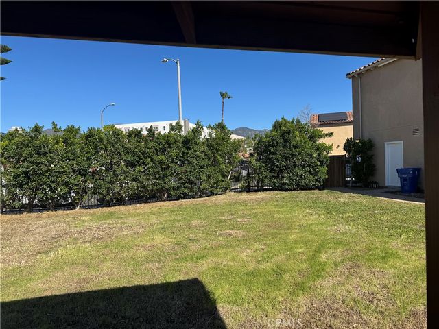 12265 N Lima, Sylmar, CA 91342