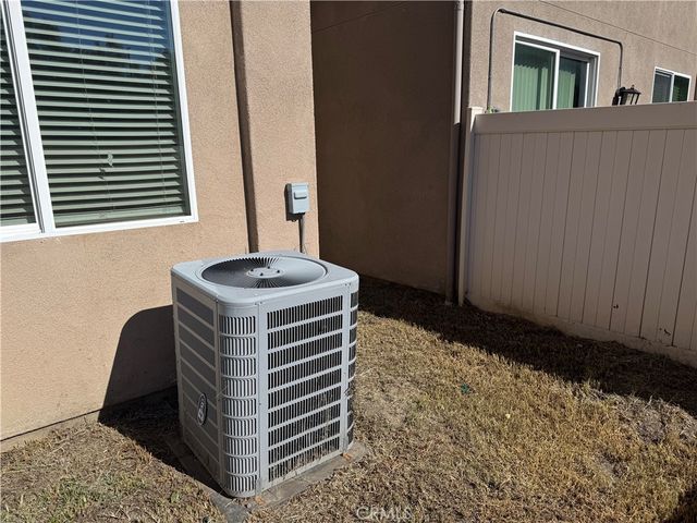 12265 N Lima, Sylmar, CA 91342