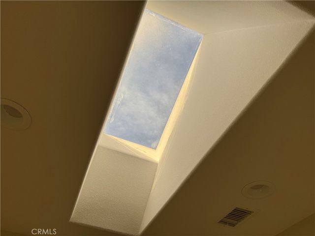 12265 N Lima, Sylmar, CA 91342