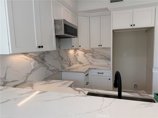 12265 N Lima, Sylmar, CA 91342