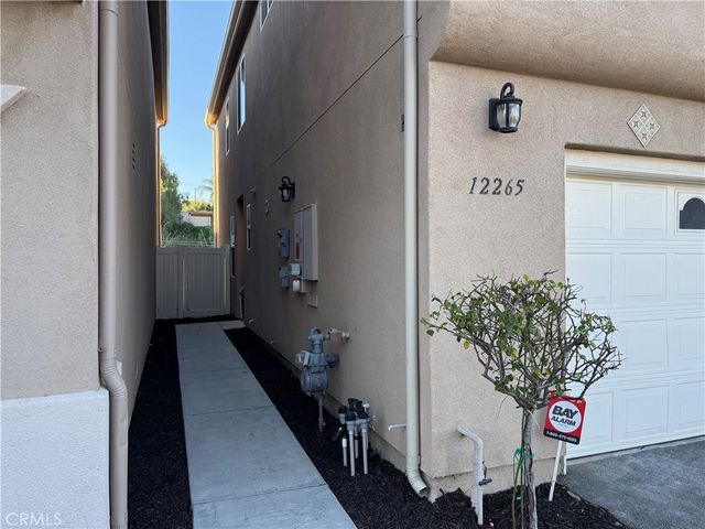 12265 N Lima, Sylmar, CA 91342