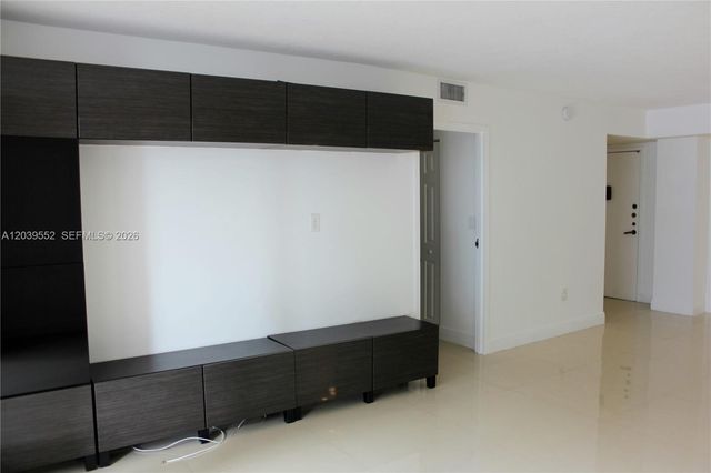 2333 Brickell Avenue 1004, Miami, FL 33129