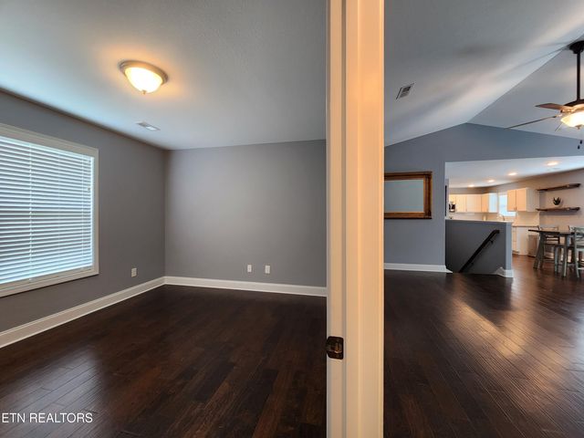 7928 Poplar Grove Lane, Powell, TN 37849