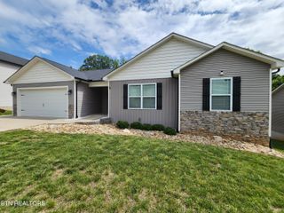 7928 Poplar Grove Lane, Powell, TN 37849
