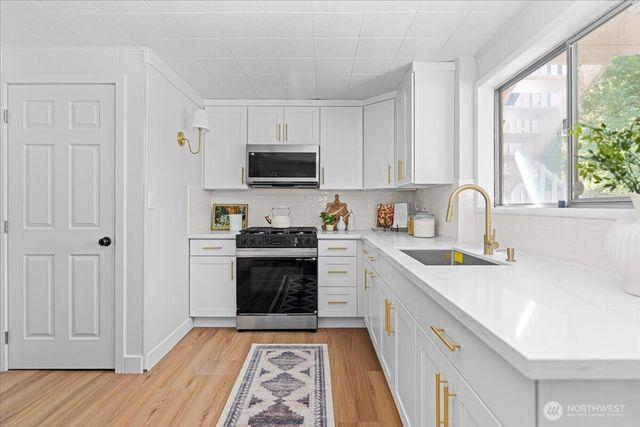 16032 22nd Avenue W, Lynnwood, WA 98087