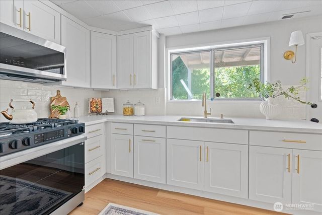 16032 22nd Avenue W, Lynnwood, WA 98087