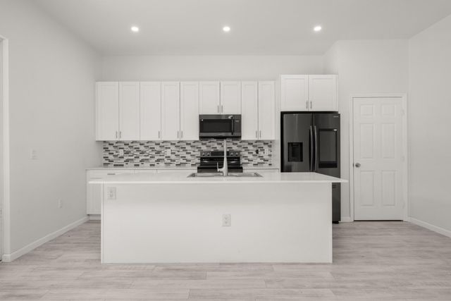 9007 Placid Lakes Blvd, Lake Placid, FL 33852